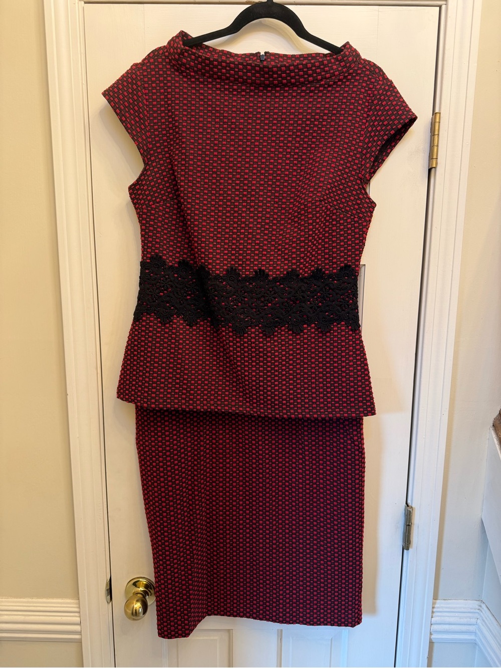 NY&C 7th Avenue Red Black 2 Piece Top Pencil Skirt Set L/M